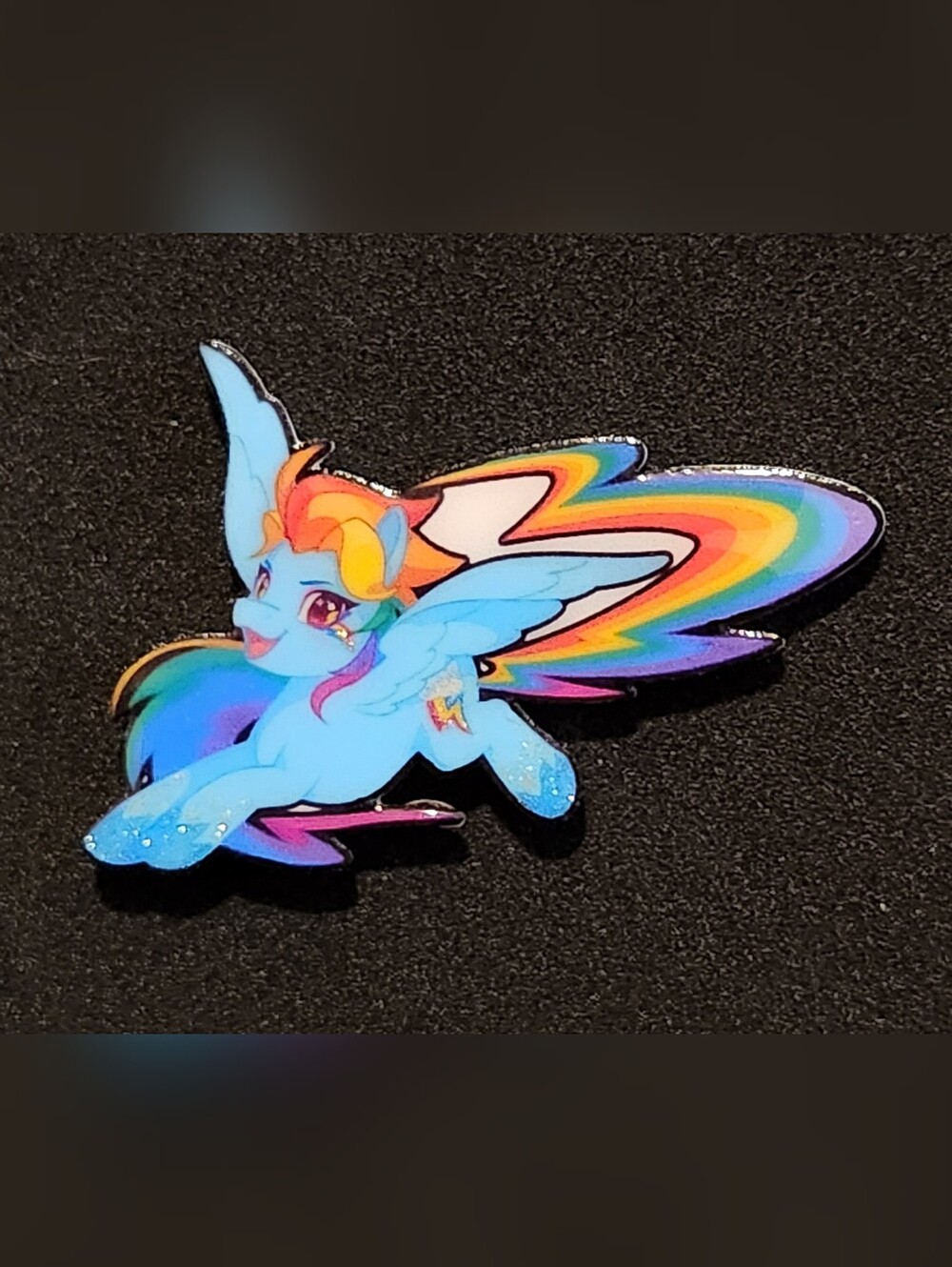 Rainbow Dash Glitter Pin - My Little Pony